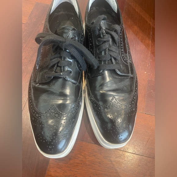 Prada Women's Black Leather Platform Brogues with Wingtip - Picture 3 of 6
